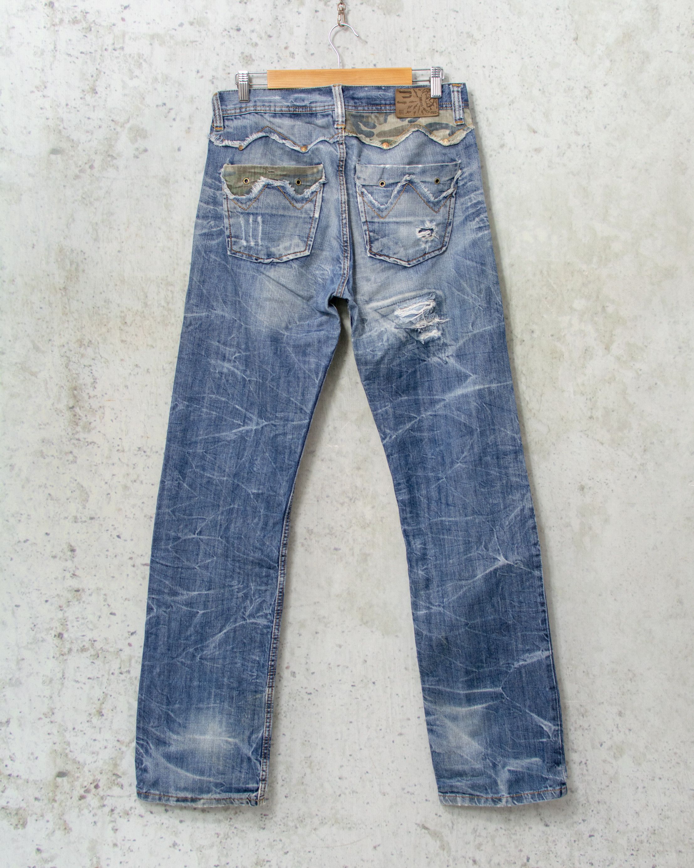 Diesel × Vintage Diesel Ripped Jeans Camo Inserts – W32 Straight Leg Y2K Size US 32 / EU 48 - 4 Thumbnail