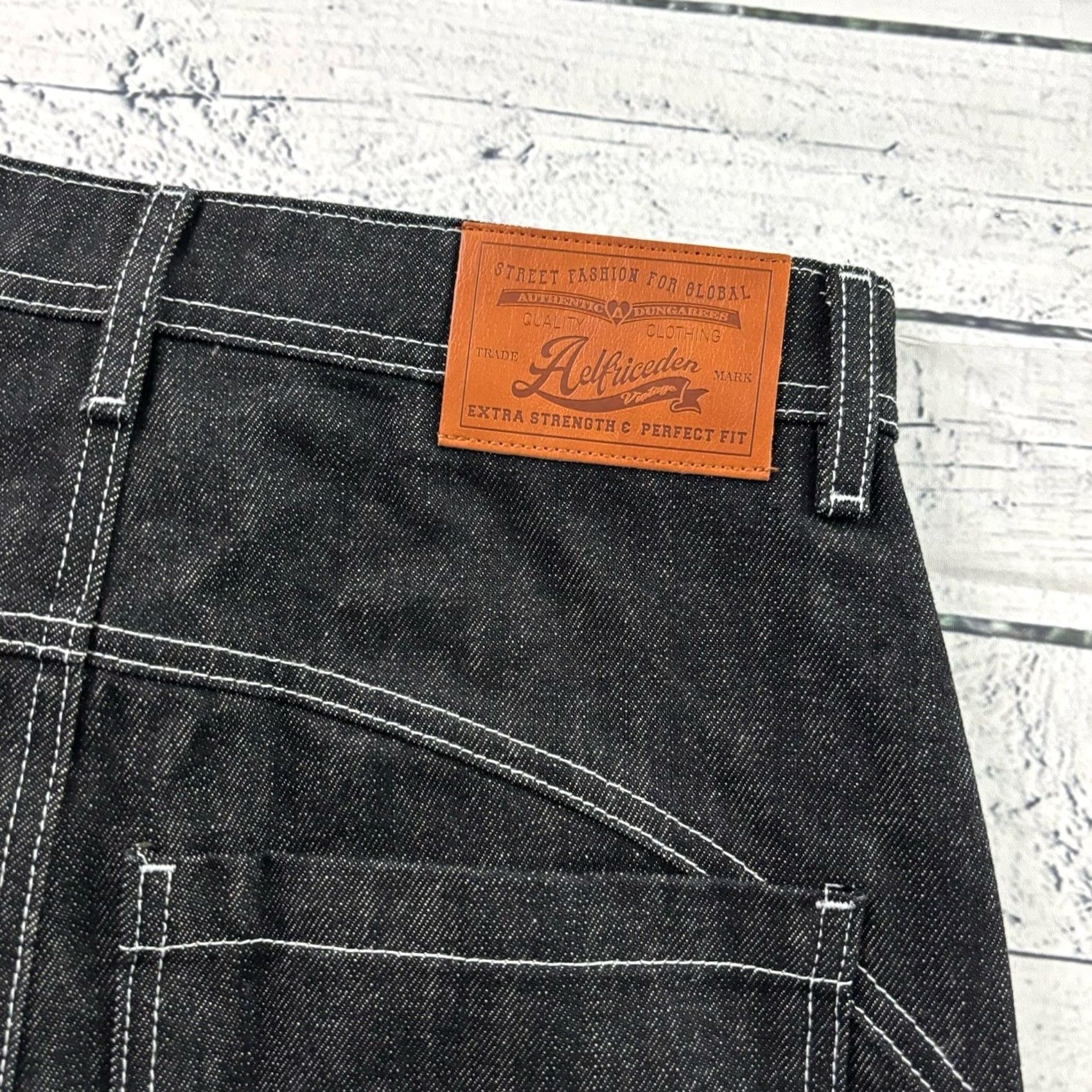 Vintage Aelfric Eden Jeans Women Wide-Leg Black 28 Denim Cotton 5-Pocket 28 Women's Jeans 28 Black Aelfric Eden Wide-Leg Denim Jeans Size 28" / US 6 / IT 42 - 8 Thumbnail