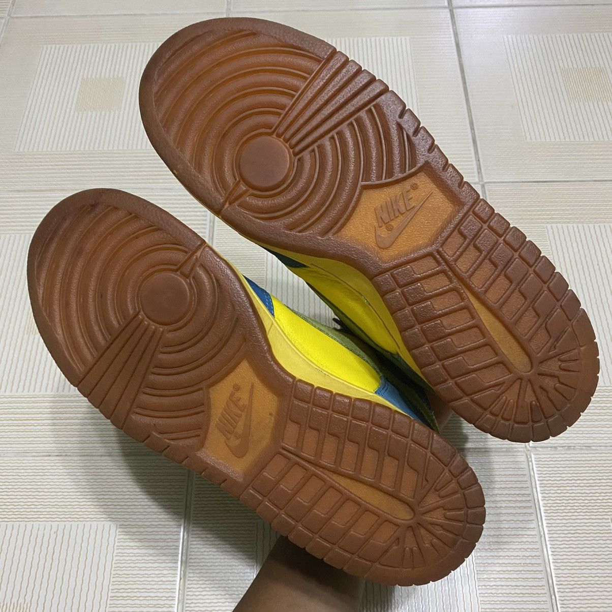 Nike SB Dunk High Marge Simpson 2008 Size US 8 / EU 41 - 15 Thumbnail