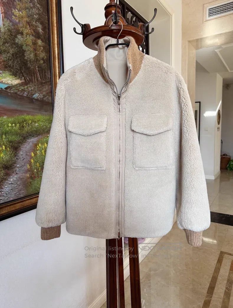 Loro Piana Loro Piana The woman wears a two-sided beige wool/fur coat Size S / US 4 / IT 40 - 1 Thumbnail
