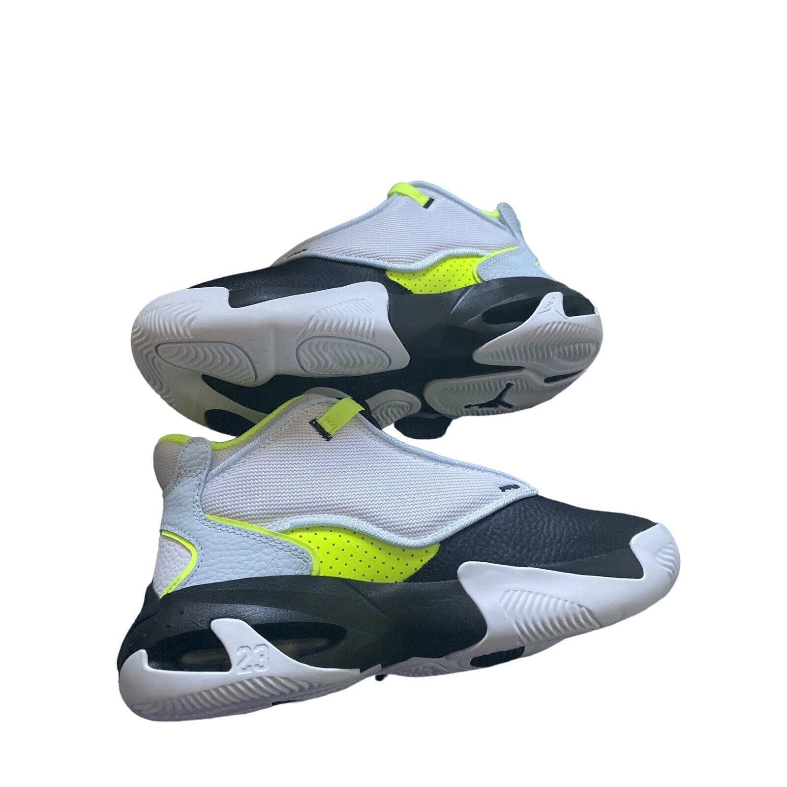Nike Jordan Max Aura 4 (GS) --SZ 5 Size US 5 / EU 37 - 3 Thumbnail