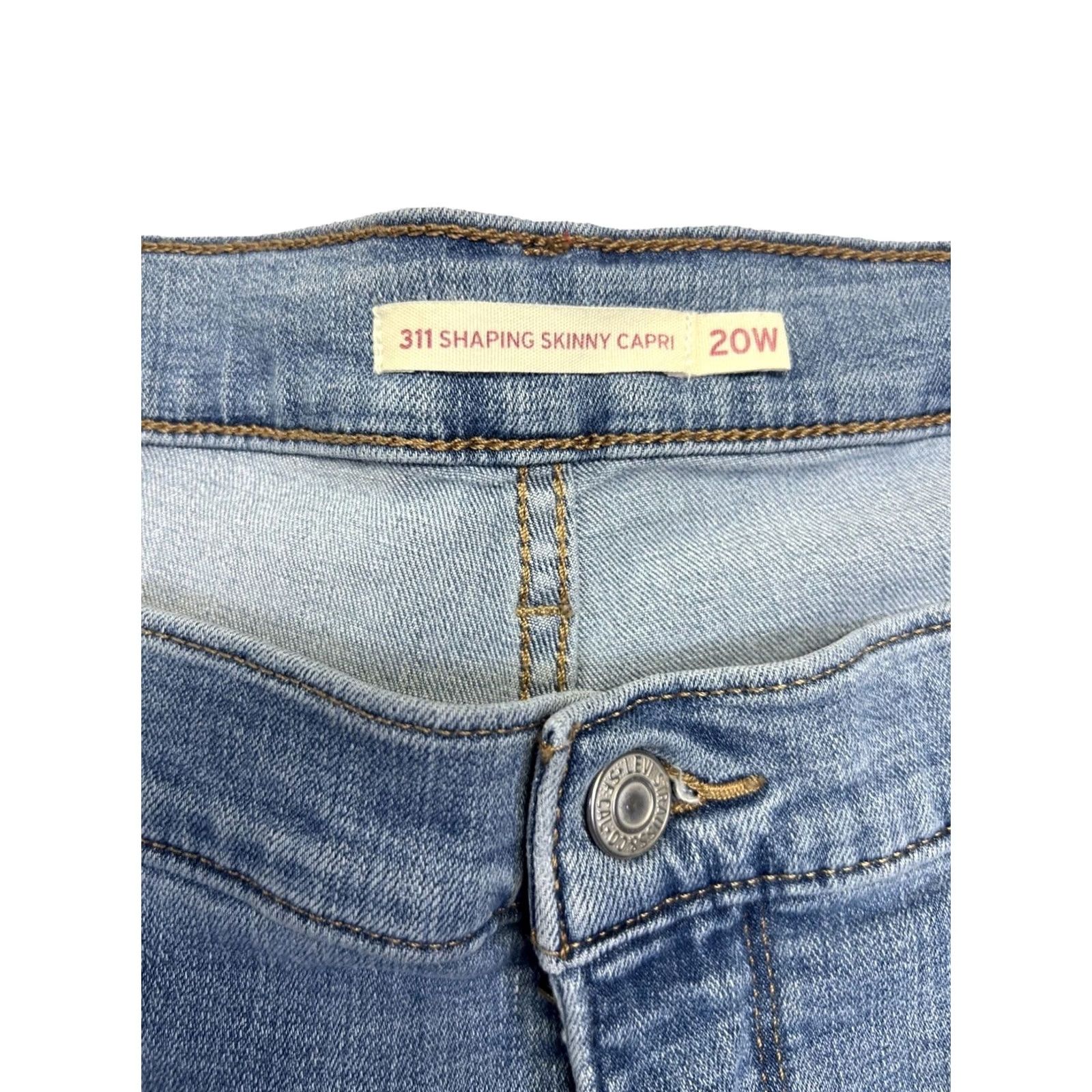 Levi's Levi’s 311 Shaping Skinny Capri Jeans Women’s 20W Light Wash Stretch Mid Rise Capri Slim Plus Size Blue Jeans Women’s Mens? Size 42" / US 20 - 6 Thumbnail