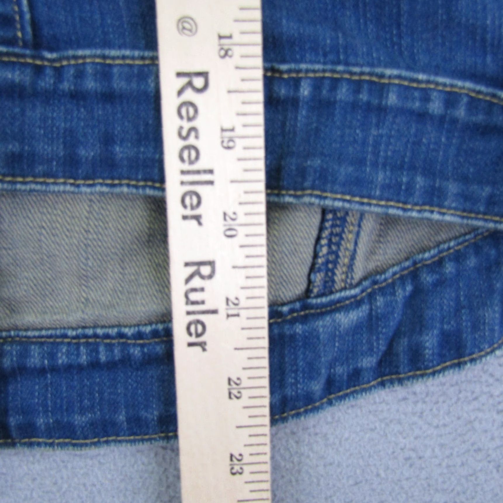 Levi's VINTAGE Levi's Denim Jacket Women's Large Blue Trucker Button Up Red Tab Y2K Jacket Women L Blue Denim Size 36" / US 14 / IT 50 - 6 Thumbnail