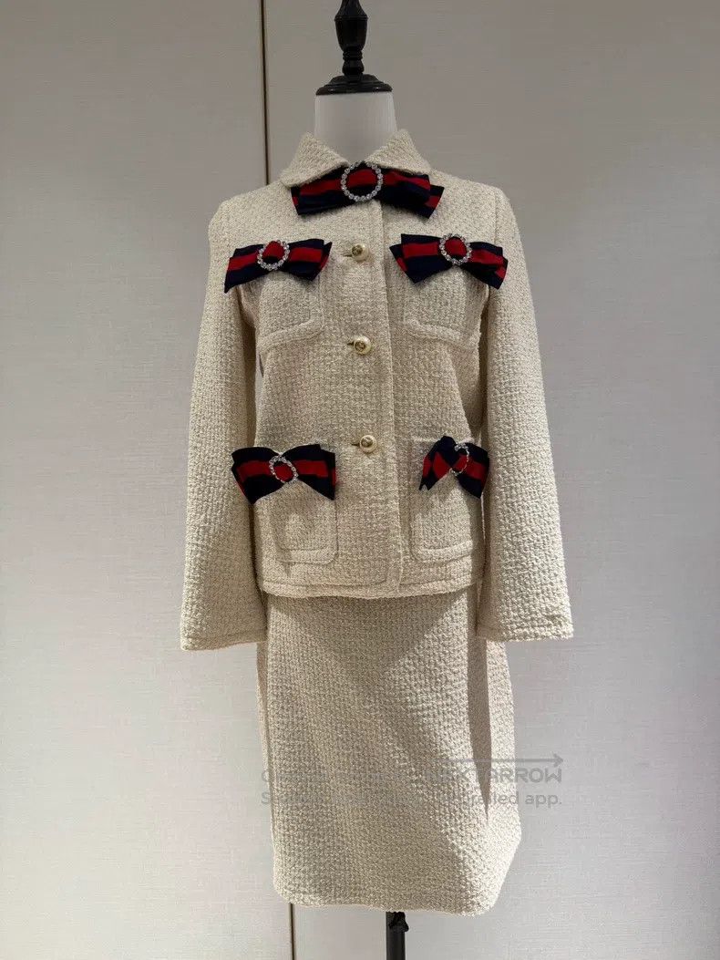 Gucci Gucci Rhinestone bow small fragrant style jacket set Size XS / US 0-2 / IT 36-38 - 1 Thumbnail