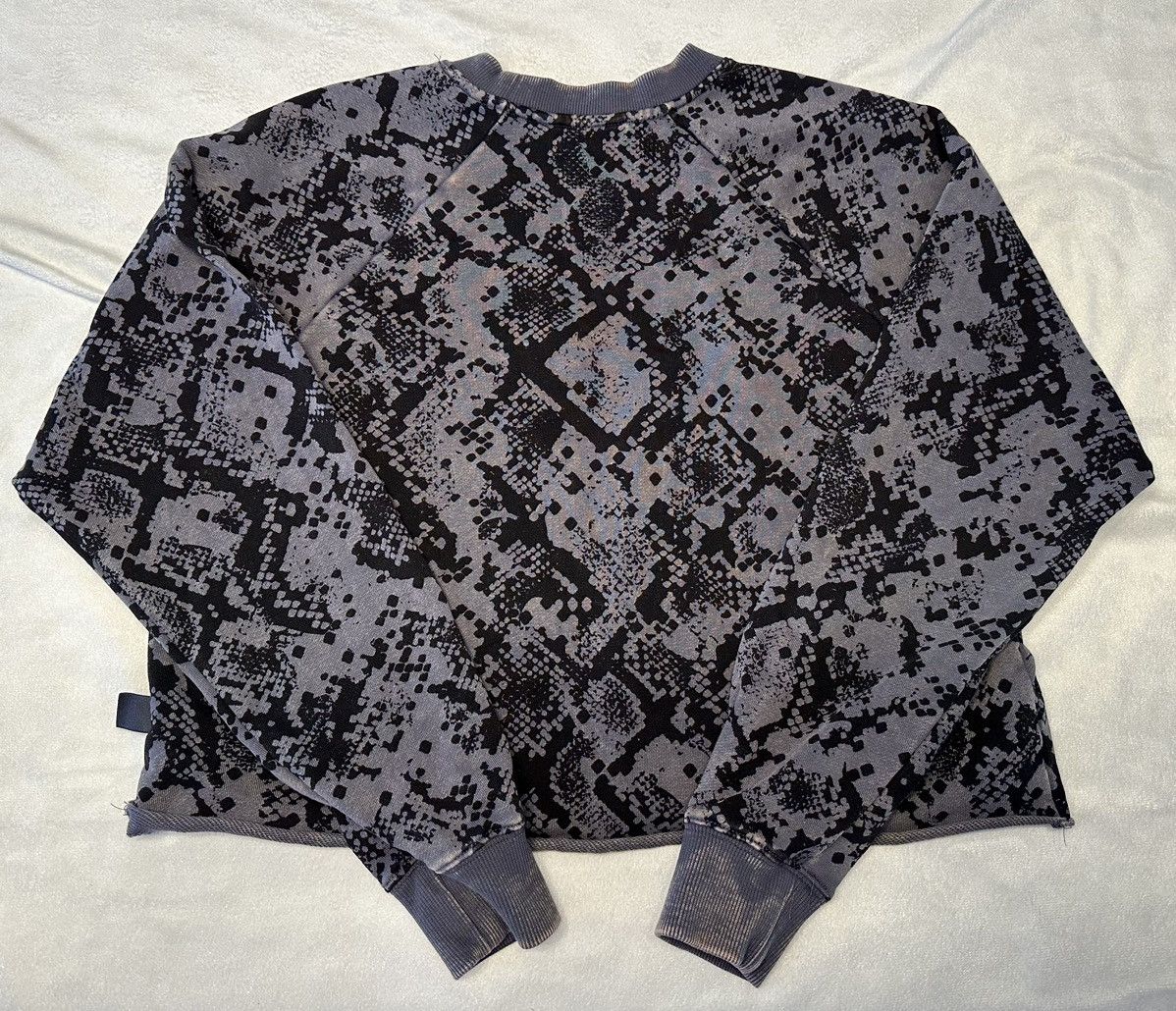 Other Joy Lab Black Snake Cropped Crew Neck Pullover Sweatshirt-SM Size S / US 4 / IT 40 - 6 Thumbnail