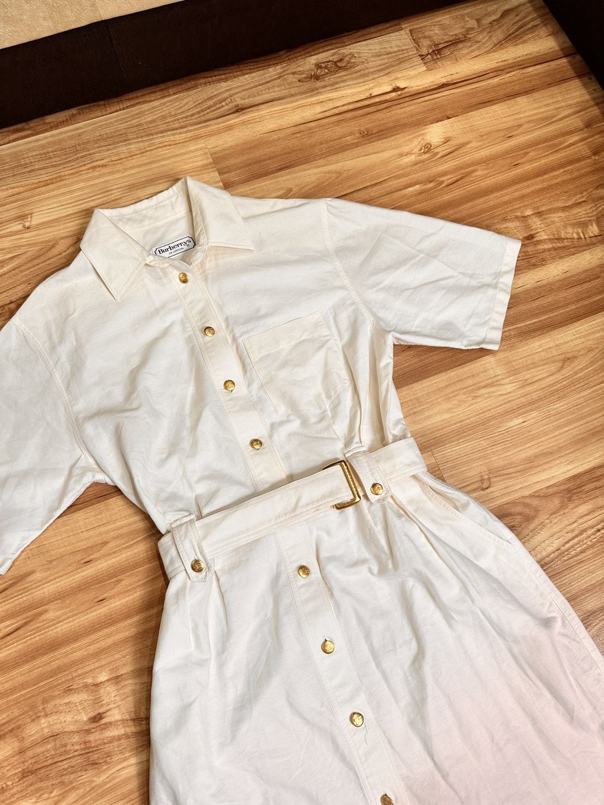 Burberry Burberry vintage white dress Size XL / US 12-14 / IT 48-50 - 2 Thumbnail
