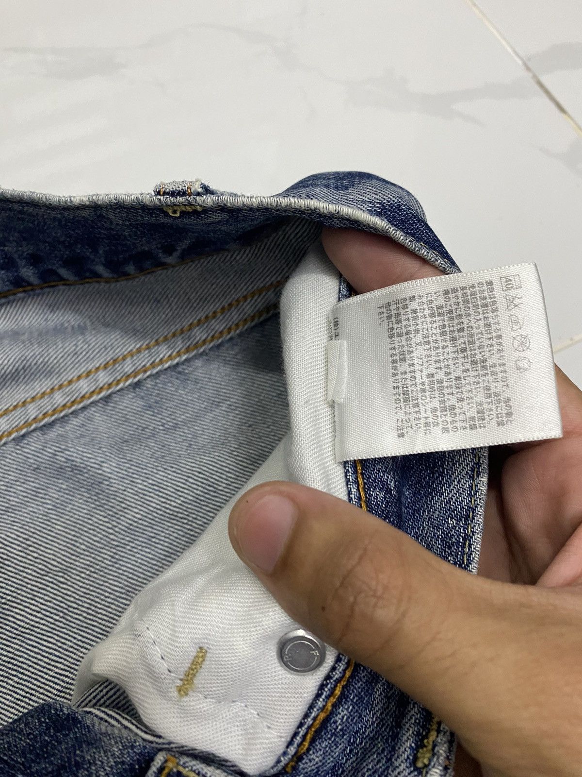 Japanese Brand VINTAGE UNIQLO JAPAN SELVEDGE DISTRESSED DENIM PANTS Size US 32 / EU 48 - 13 Thumbnail
