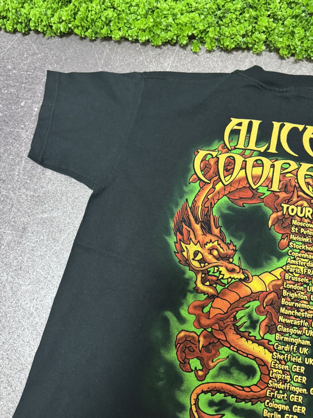Band Tees Vintage Alice Cooper “DragonTown” 2002 t-shirt Size US L / EU 52-54 / 3 - 6 Thumbnail