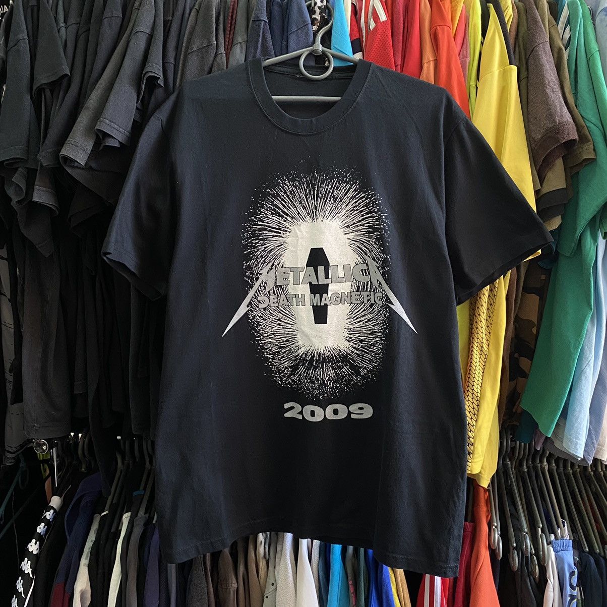 Band Tees × Vintage Vintage Metallica 2009 Death Magnetic Overprinted tee Size US L / EU 52-54 / 3 - 2 Thumbnail