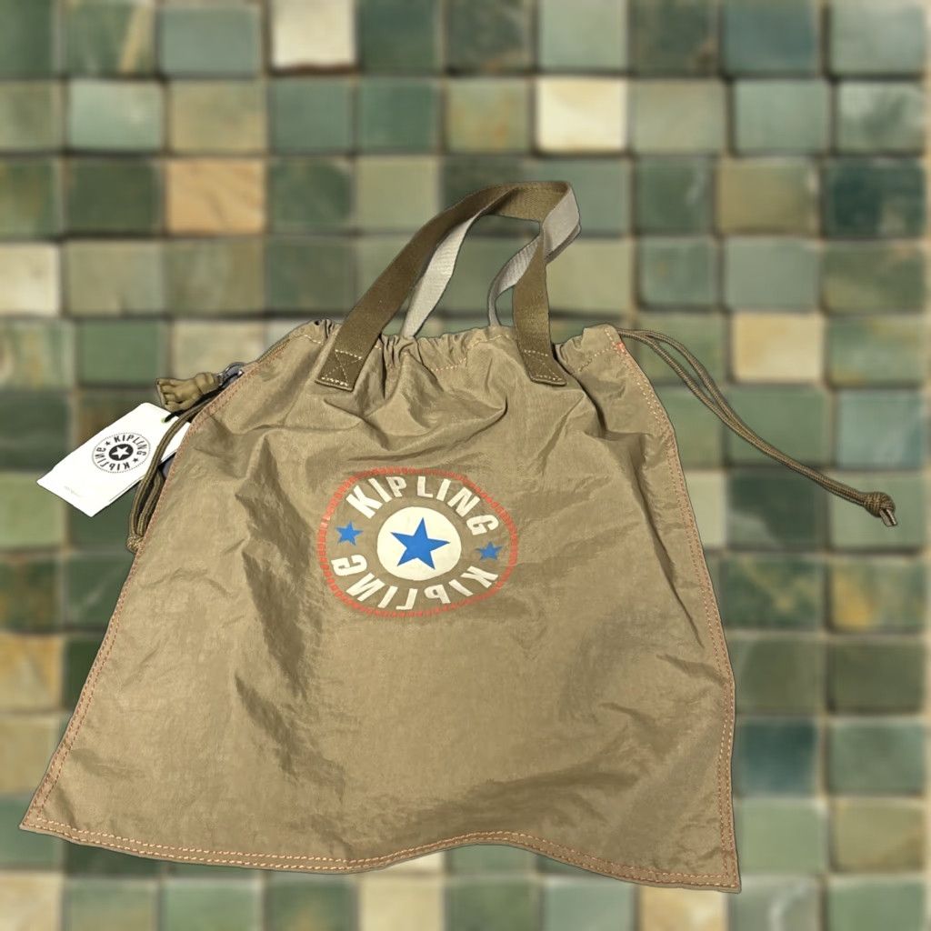 Vintage Kipling Hip Hurray Tote Bag Drawstring Packable Beige Monkey Keychain NWT Size ONE SIZE - 1 Thumbnail