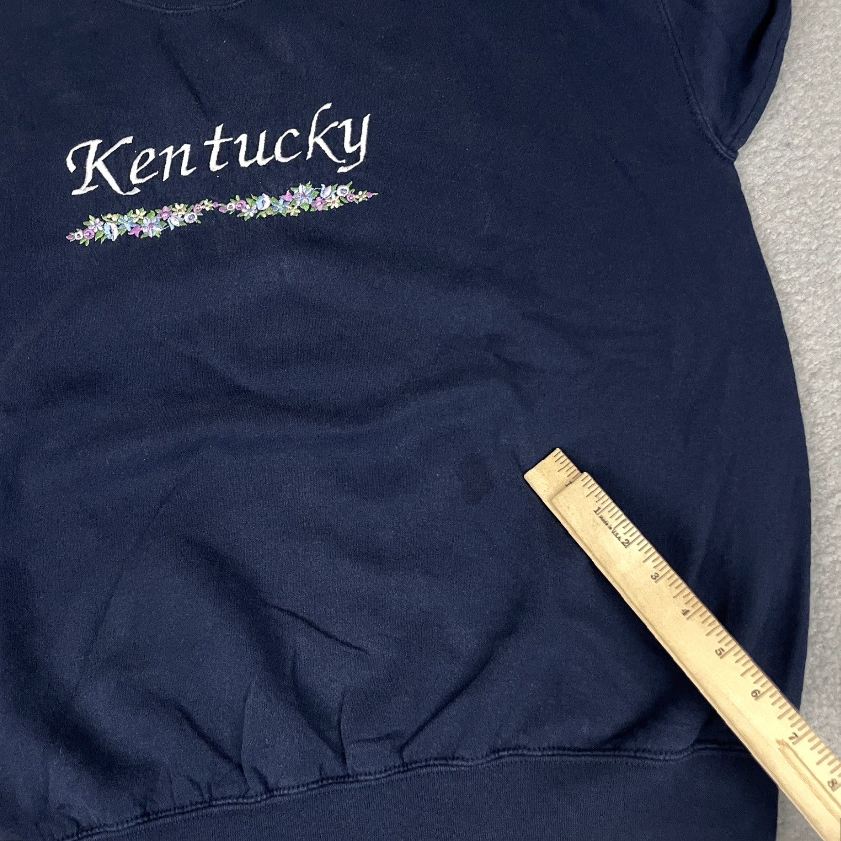 Vintage VINTAGE Kentucky Sweatshirt Adult XL Navy Blue Embroidered Pullover Flowers 90s USA Size US XL / EU 56 / 4 - 6 Thumbnail