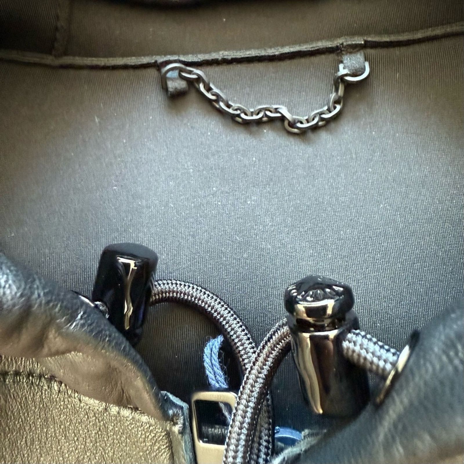 Louis Vuitton NEW!!! Louis Vuitton leather jacket size 56 FR/ 46 US 8500$ Size US XL / EU 56 / 4 - 6 Thumbnail