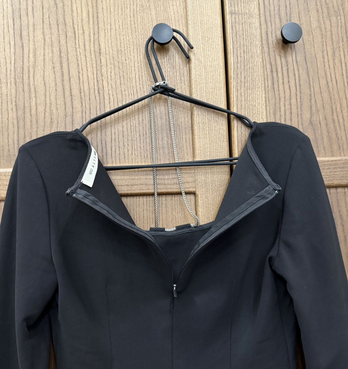 1017 ALYX 9SM 1017 ALYX 9SM Black T-Shirt Long Sleeve Size M / US 6-8 / IT 42-44 - 13 Thumbnail