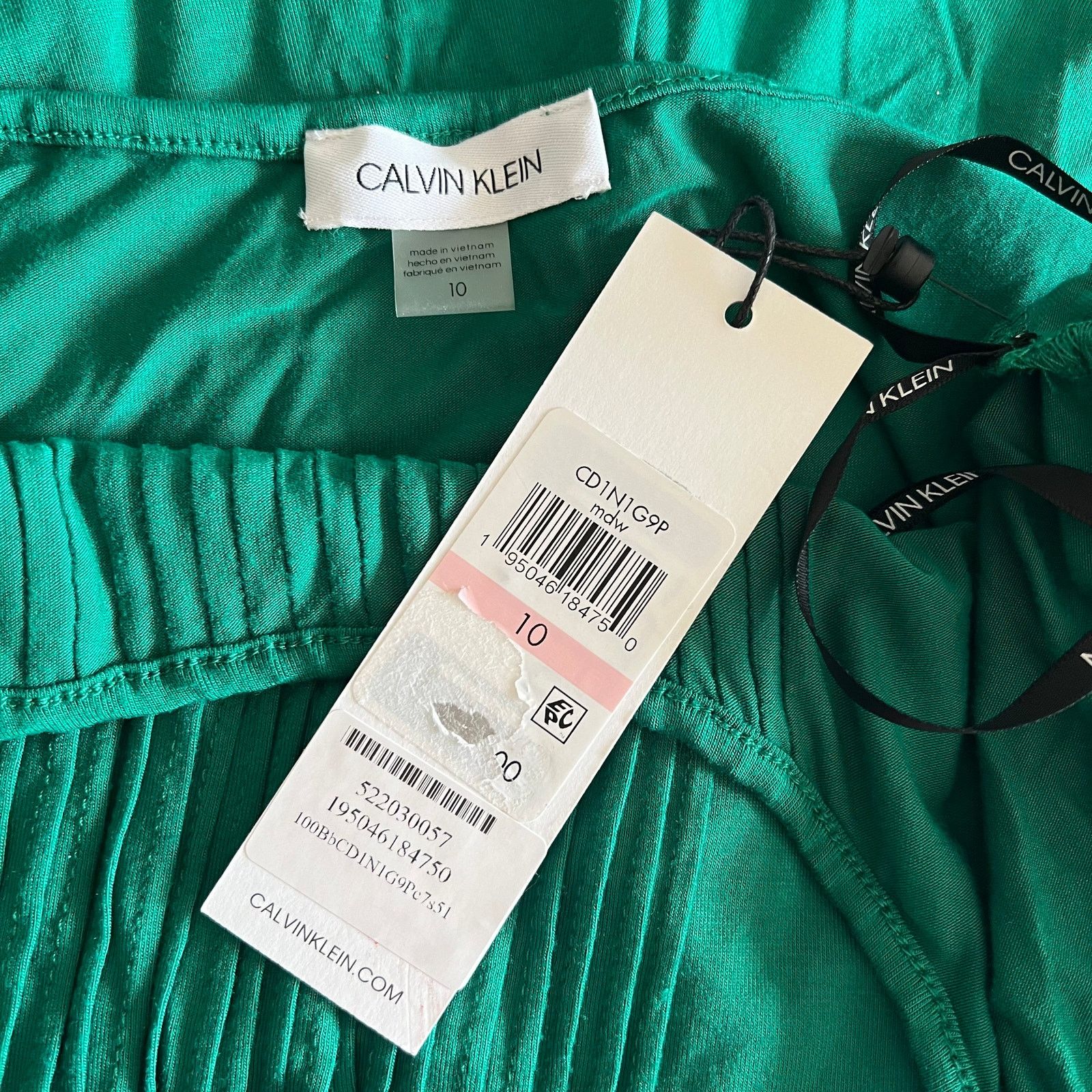 Calvin Klein Calvin Klein Green Spaghetti Strap Scoop Neck Romper, US10 Size 32" / US 10 / IT 46 - 7 Thumbnail