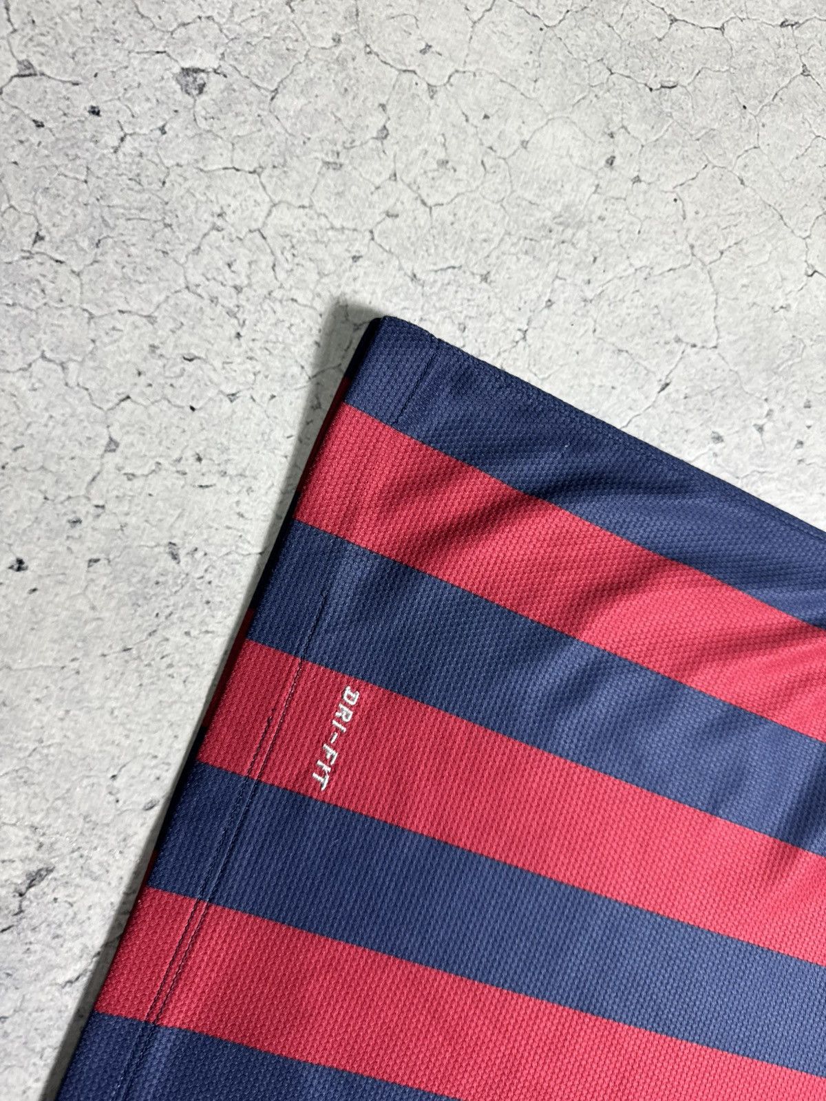 Nike Nike FC Barcelona 2013/2014 Vintage Soccer Jersey Drill Size US S / EU 44-46 / 1 - 5 Thumbnail