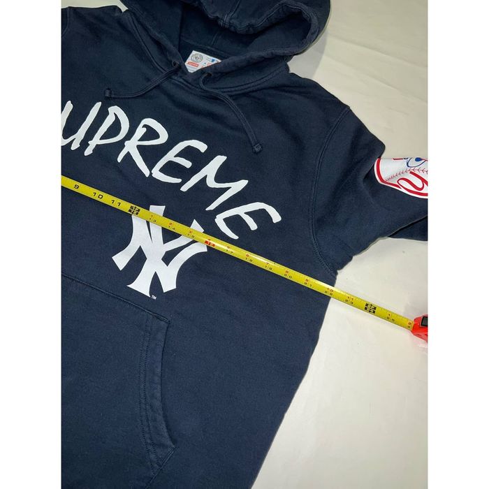 Supreme yankees hoodie new arrivals