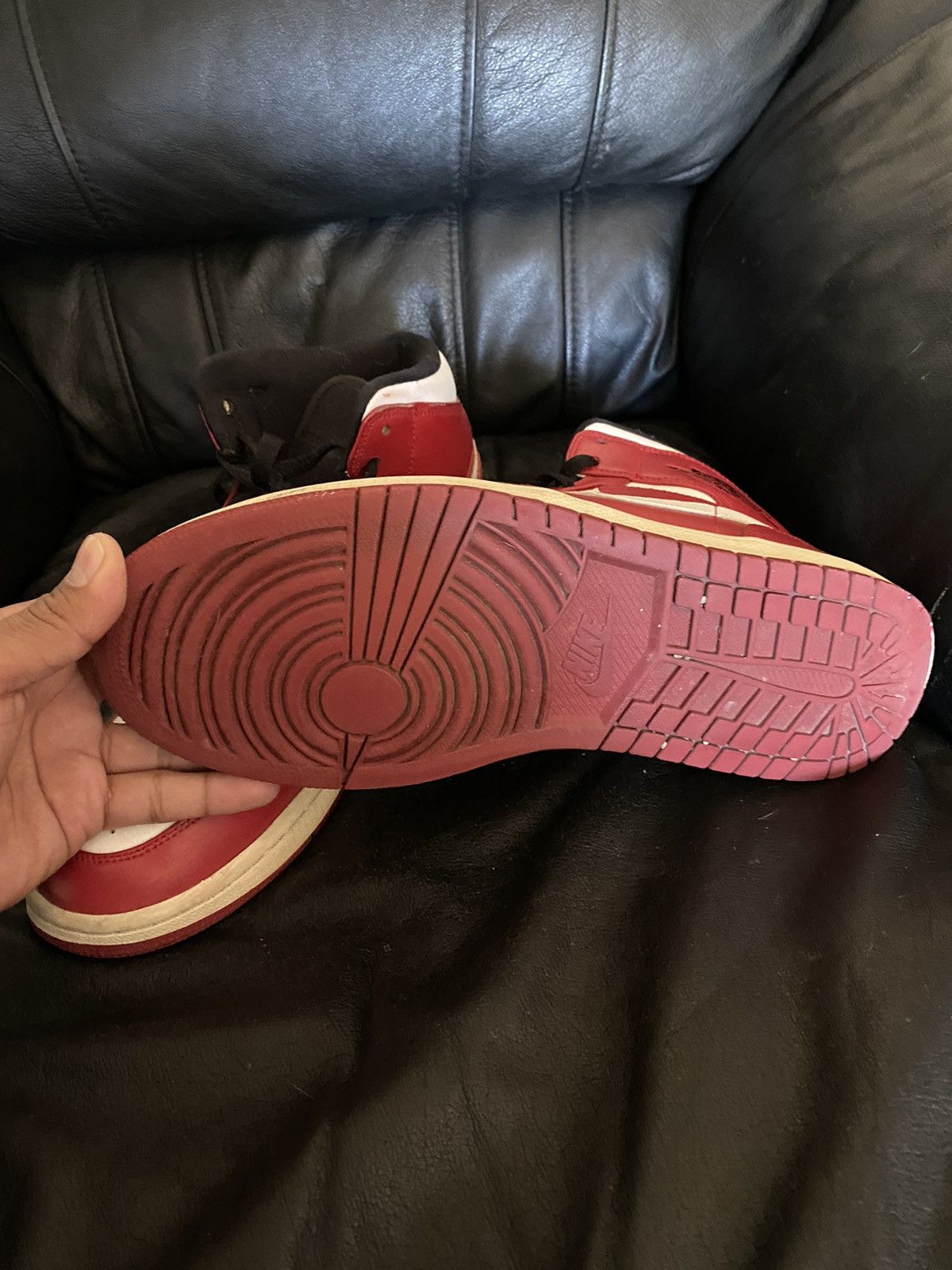 Jordan Brand × Nike Jordan 1 Chicago Red Size US 10.5 / EU 43-44 - 8 Thumbnail