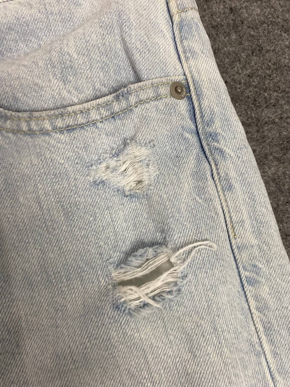 Japanese Brand uniqlo lightwash distressed denim Size US 32 / EU 48 - 8 Thumbnail