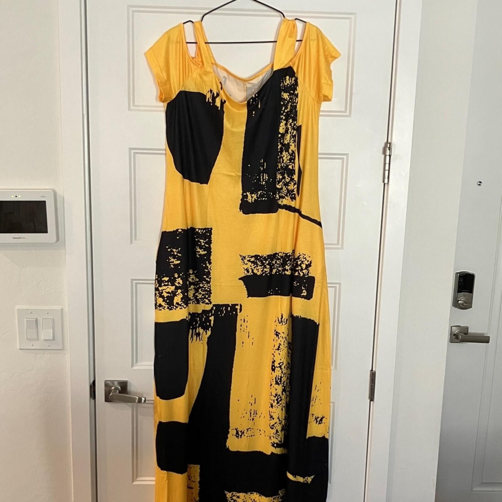Other NIB Yellow and Black Abstract Print Maxi Dress - Women Size XL / US 12-14 / IT 48-50 - 1 Thumbnail