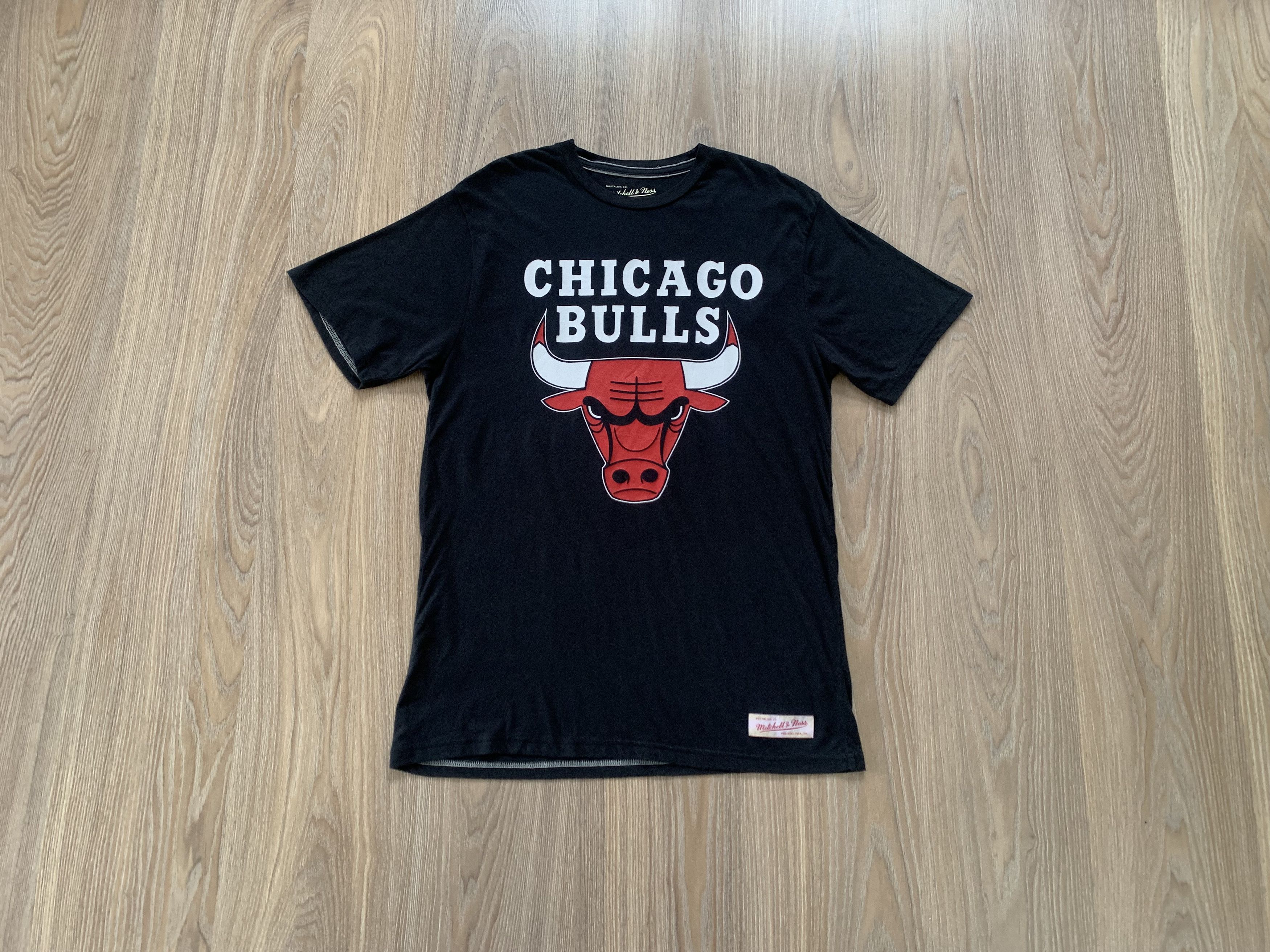 NBA Mitchel & Ness NBA Chicago Bulls Cotton T-Shirt Size US L / EU 52-54 / 3 - 1 Thumbnail