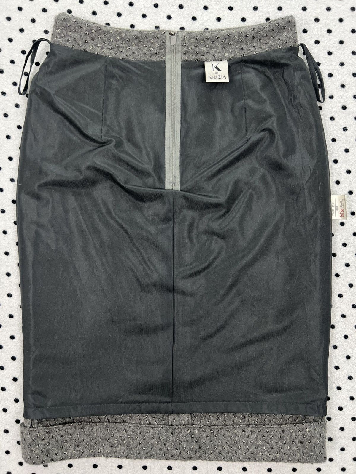 Krizia K of Krizia Skirt Size 25" / US 0 / IT 36 - 4 Thumbnail