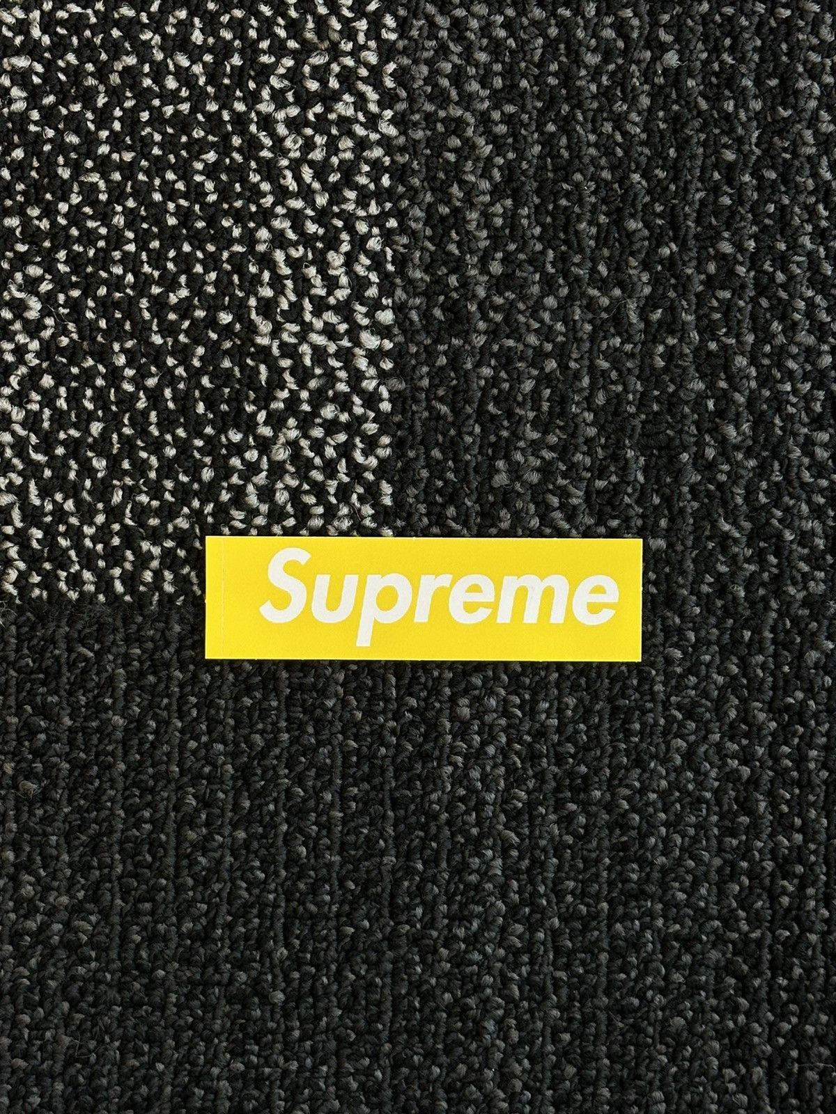 Supreme Supreme Mini Box Logo Sticker Size ONE SIZE - 1 Preview