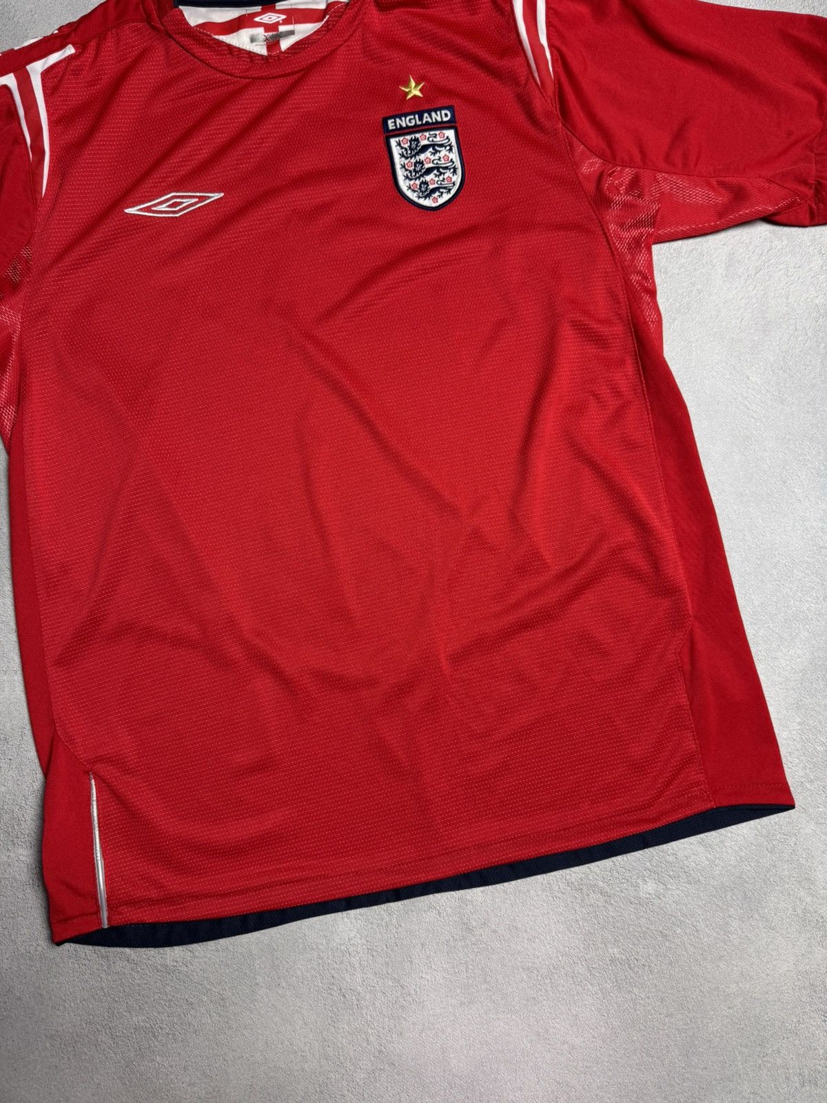 Umbro England 2004 2006 Away Football Shirt Soccer Jersey Umbro Size US L / EU 52-54 / 3 - 4 Thumbnail