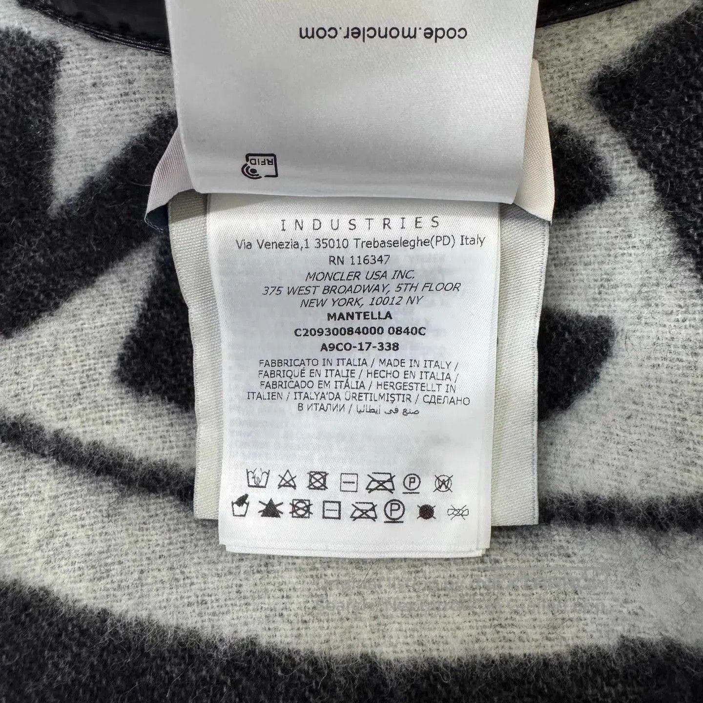 Moncler Gray Knit Sweater with Logo Neckline . Size US M / EU 48-50 / 2 - 3 Thumbnail