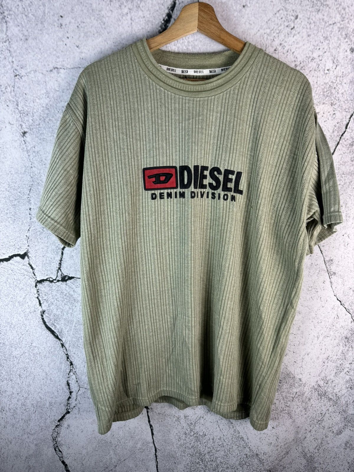 Diesel Vintage Diesel Big Logo 90's Streetwear Tee Size US L / EU 52-54 / 3 - 1 Thumbnail
