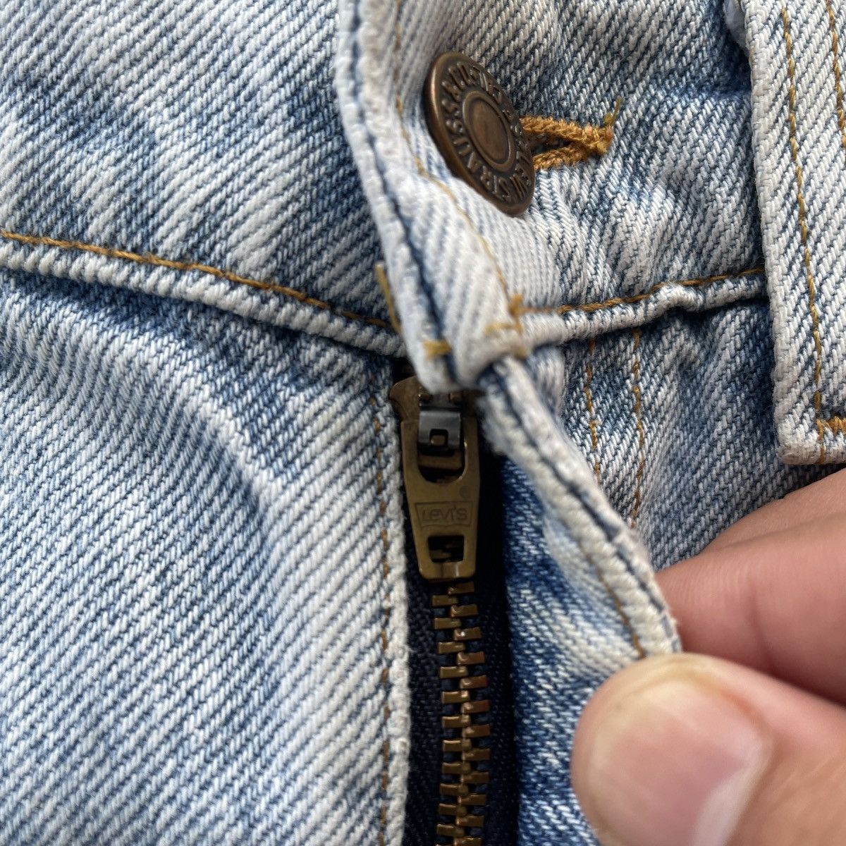 Jean × Levi's 90s Light Wash Vintage Levi’s 610 Faded Jeans Denim Pants Size US 30 / EU 46 - 7 Thumbnail