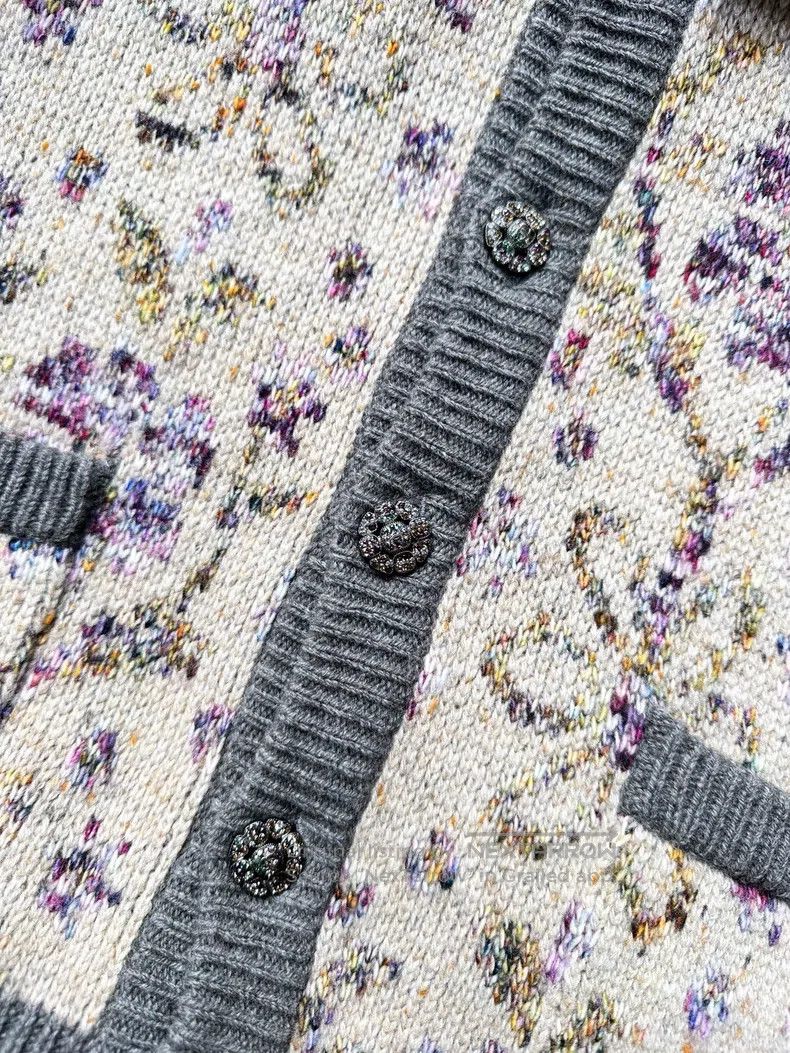 Chanel Chanel 22K khaki floral knitted round-neck long-sleeved ca Size XS / US 0-2 / IT 36-38 - 4 Thumbnail