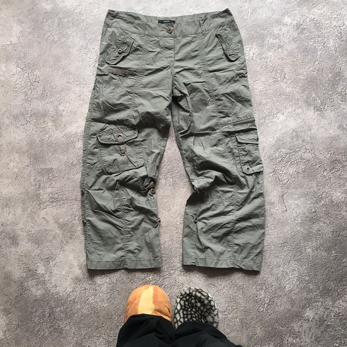 Vintage Vintage Y2K Baggy Distressed Cargo Pants Streetwear Logo 33 Size 33" - 2 Thumbnail