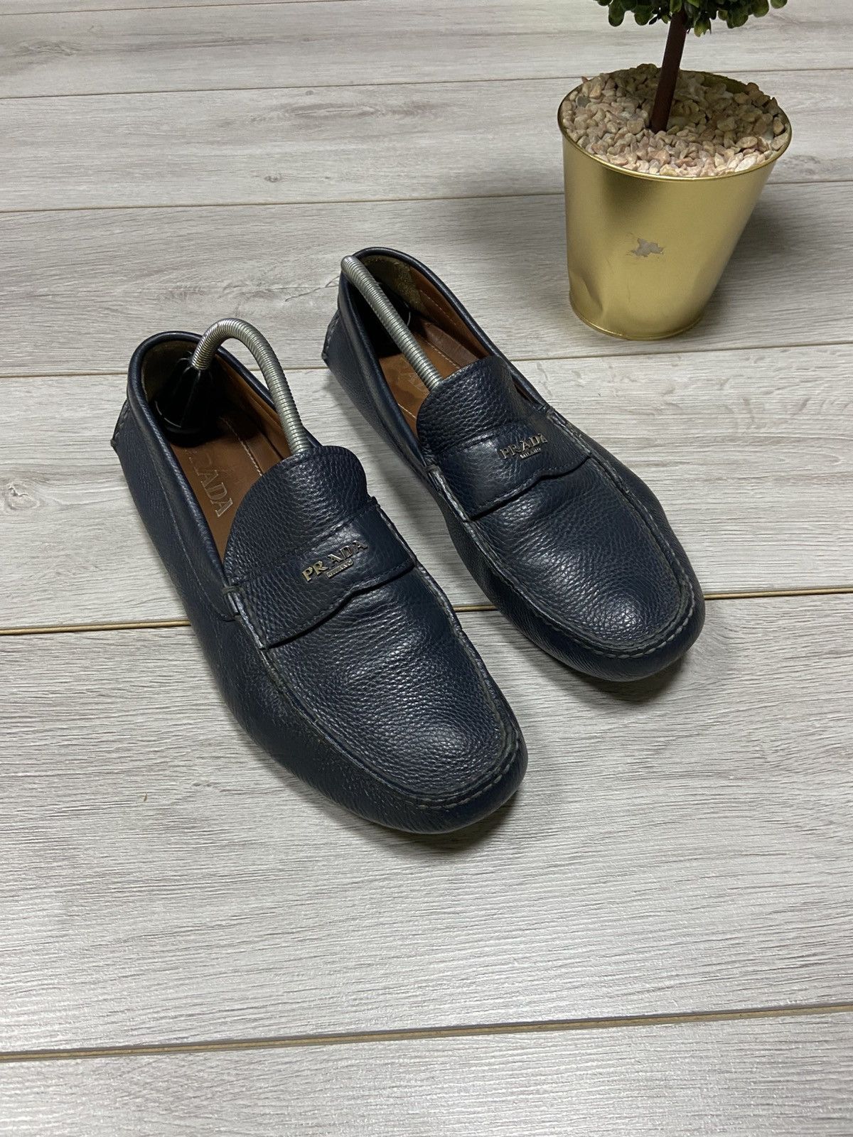 Prada Prada Milano RARE leather vintage sneakers shoes logo Size US 10.5 / EU 43-44 - 2 Thumbnail