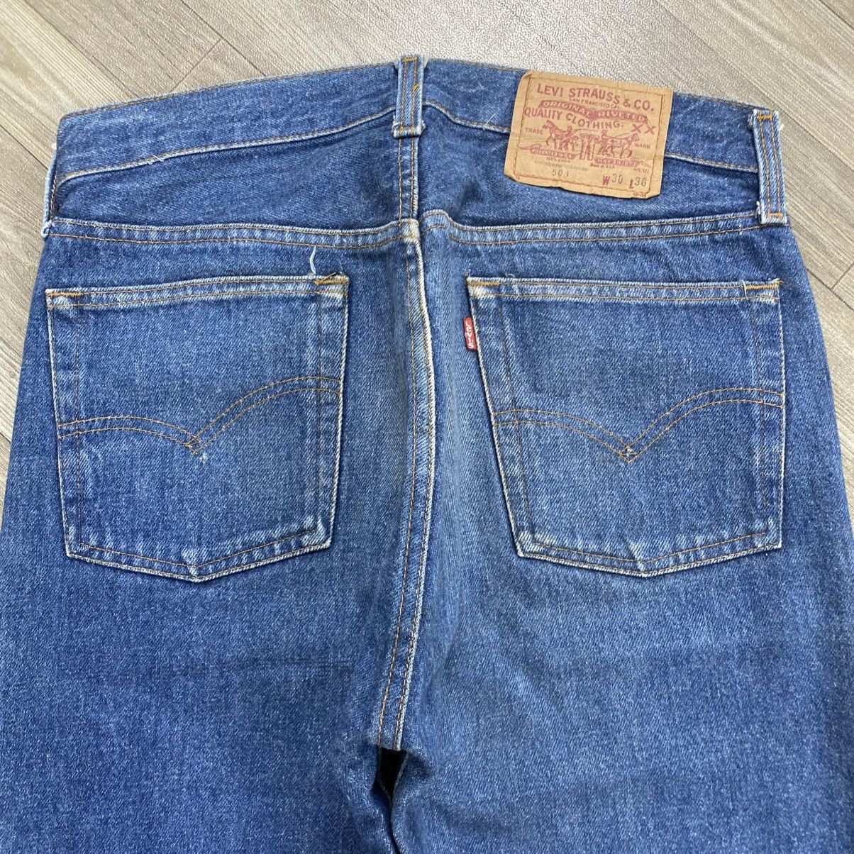 Levi's Vintage Clothing 🇺🇸1970s Vintage Levis 501 30x36 Straight Leg Faded Jeans Size US 30 / EU 46 - 19 Thumbnail