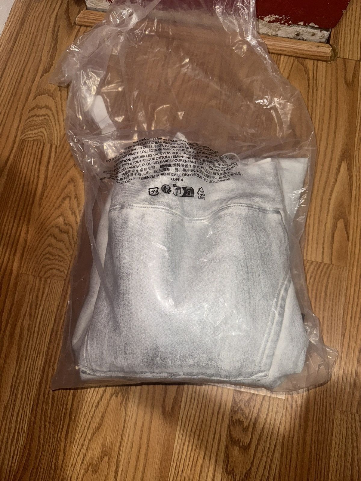 Maison Margiela × Supreme MM6 Maison Margiela Foil Box Logo Hooded Sweatshirt Size US S / EU 44-46 / 1 - 3 Thumbnail