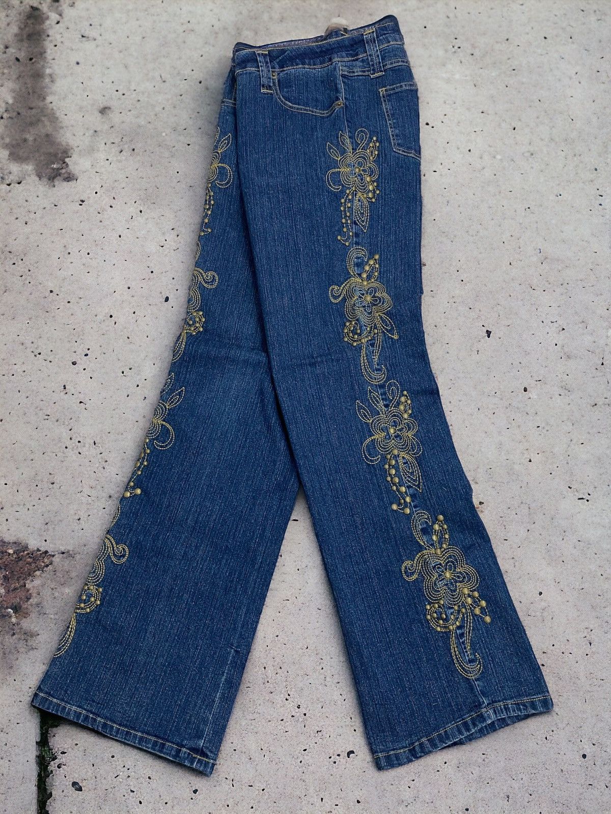 If Six Was Nine × Japanese Brand × Le Grande Bleu (L.G.B.) Flare Andre Denim Floral Embroidery Boho Chic Style Elegant Size US 31 - 1 Thumbnail