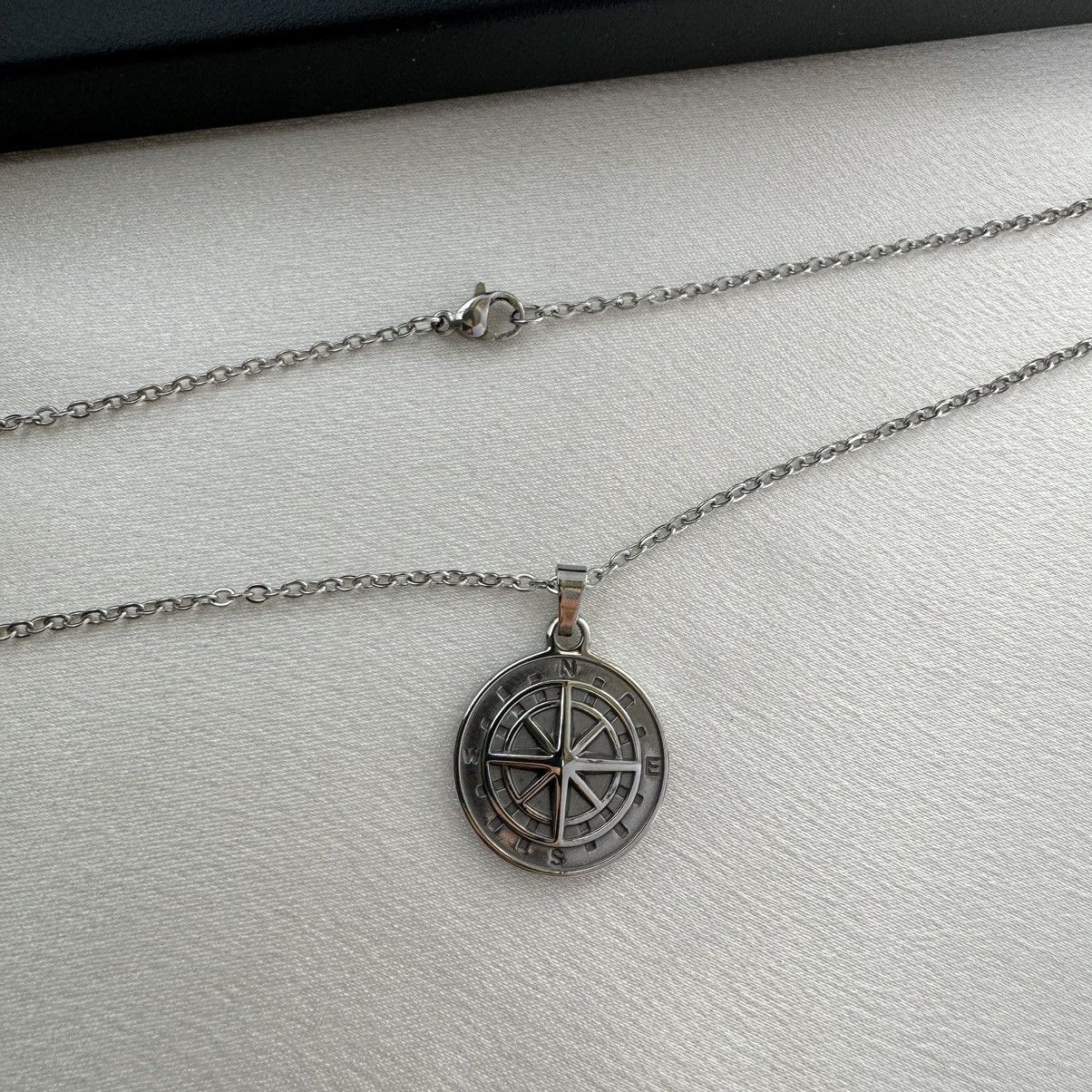 Other Compass Pendant Necklace for Men Women Size ONE SIZE - 3 Thumbnail
