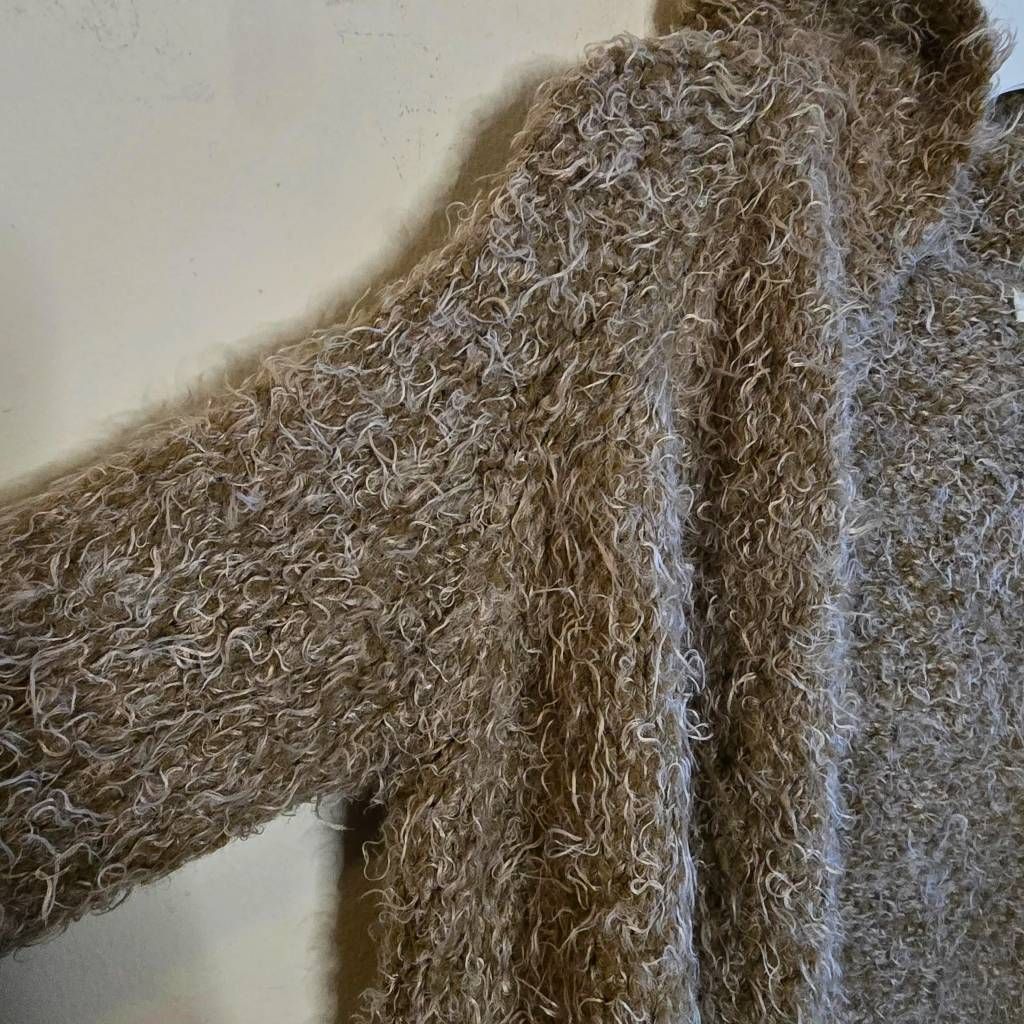 Anthropologie Anthropologie Sleeping on Snow Tan Fuzzy Hooded Cardigan Size S / US 4 / IT 40 - 9 Thumbnail