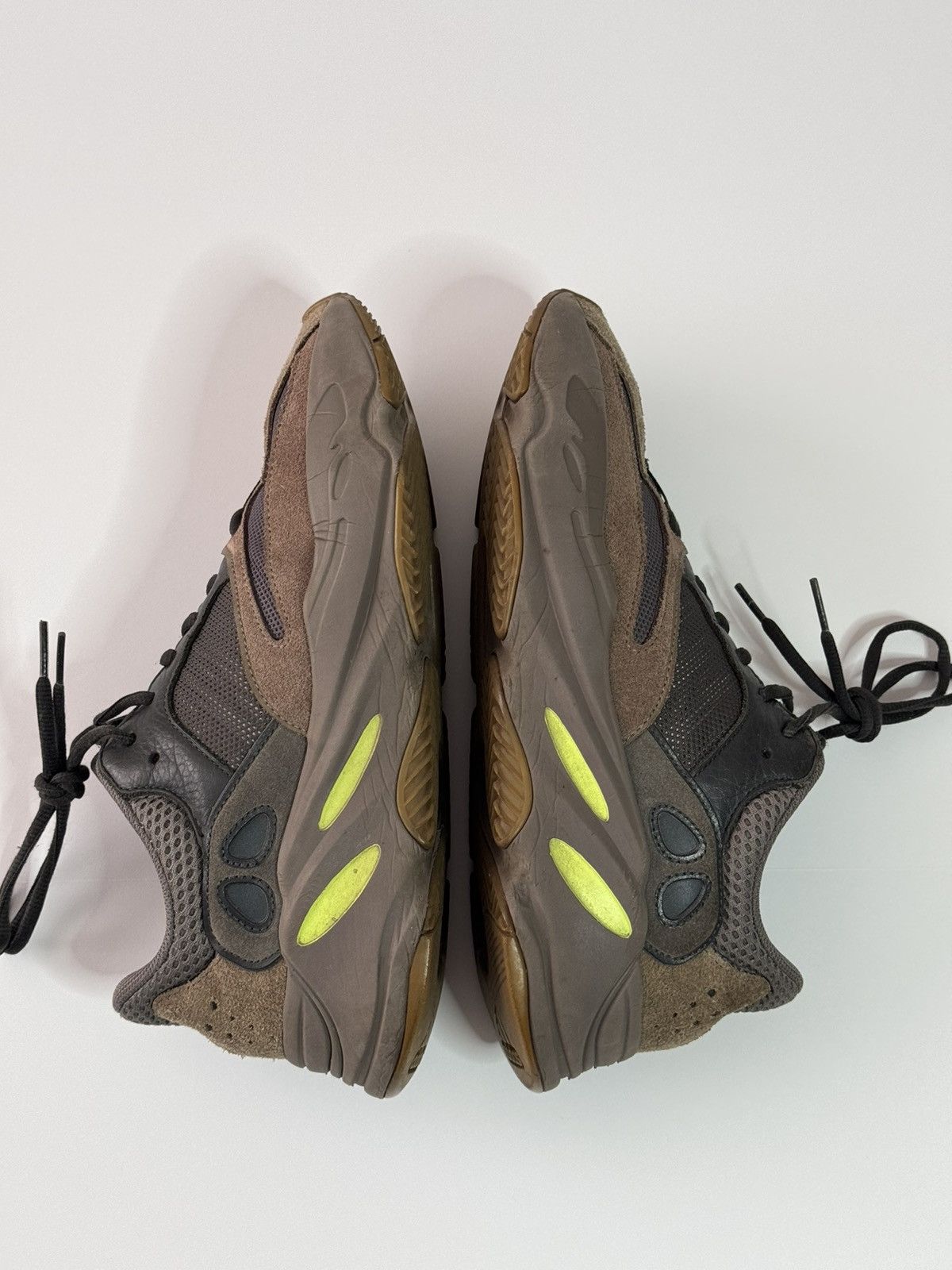 Adidas Adidas Yeezy 700 V1 Mauve Size US 9.5 / EU 42-43 - 4 Thumbnail