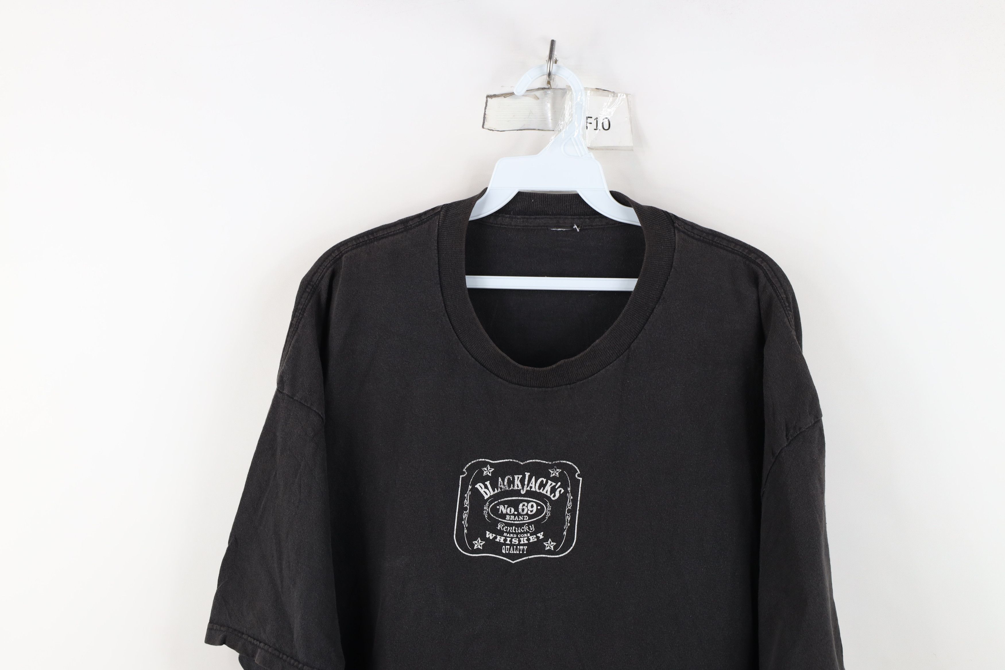 Vintage Vintage Y2K Streetwear Jacks 69 Whiskey Pinup Girl T-Shirt Size US XXL / EU 58 / 5 - 2 Thumbnail
