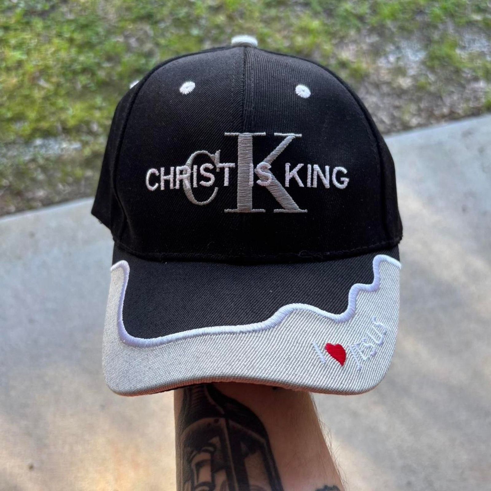 Affliction × Vintage Vintage Y2K Christ Is King Embroidered Hat Size ONE SIZE - 1 Thumbnail