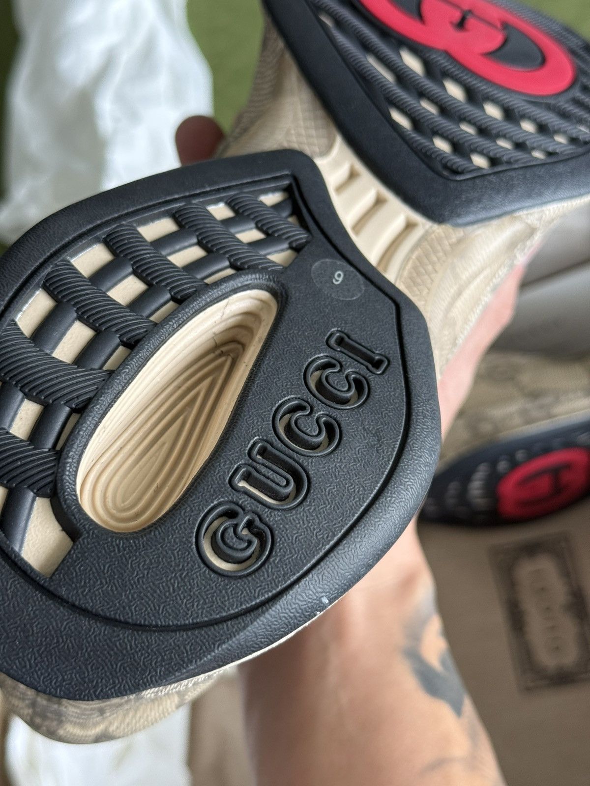 Gucci Gucci Run Sneaker Beige Ebony Monogram Size 9 US Size US 9 / EU 42 - 11 Thumbnail
