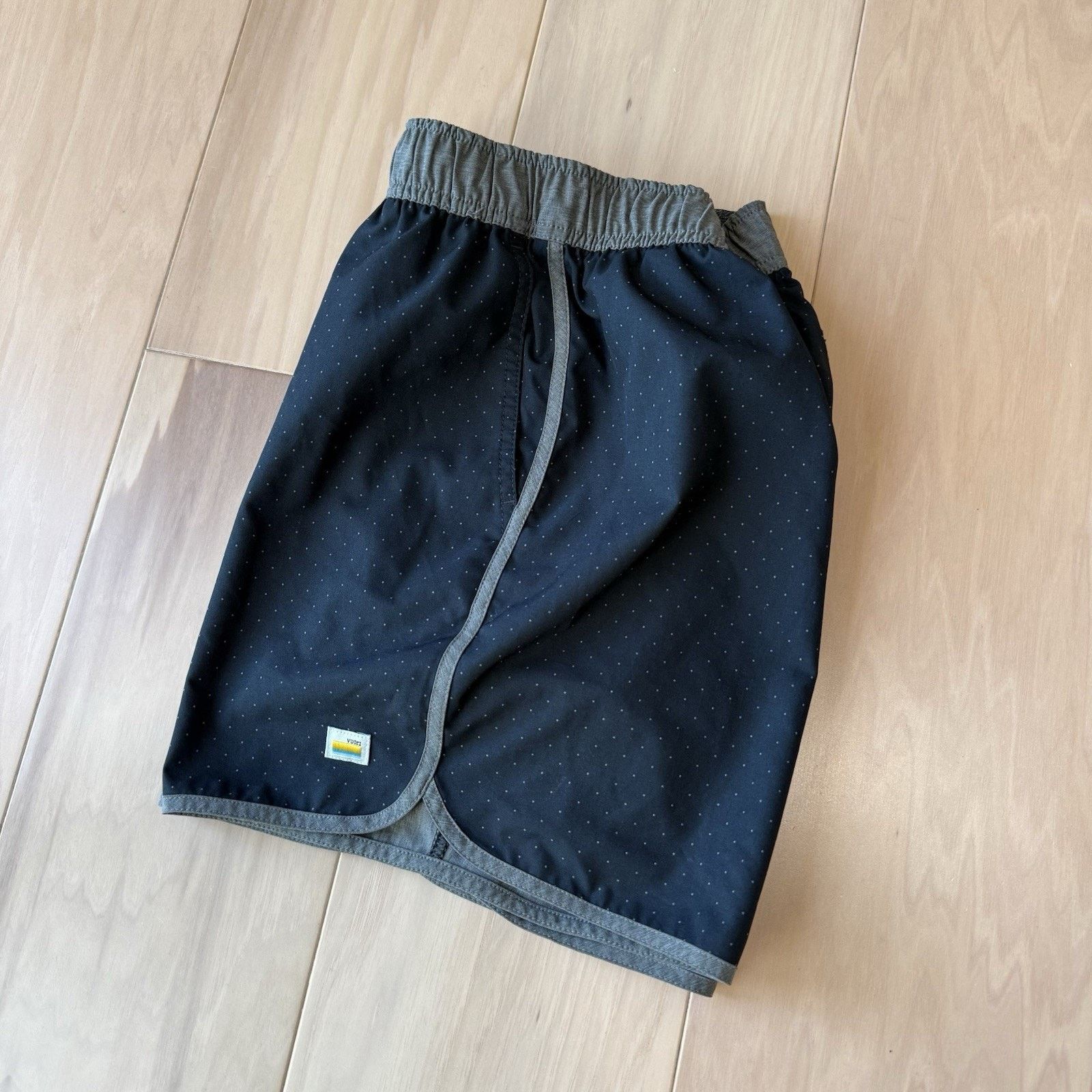Vuori Vuori Banks Shorts Medium Black 5" Lightweight Workout Size US 29 - 7 Thumbnail