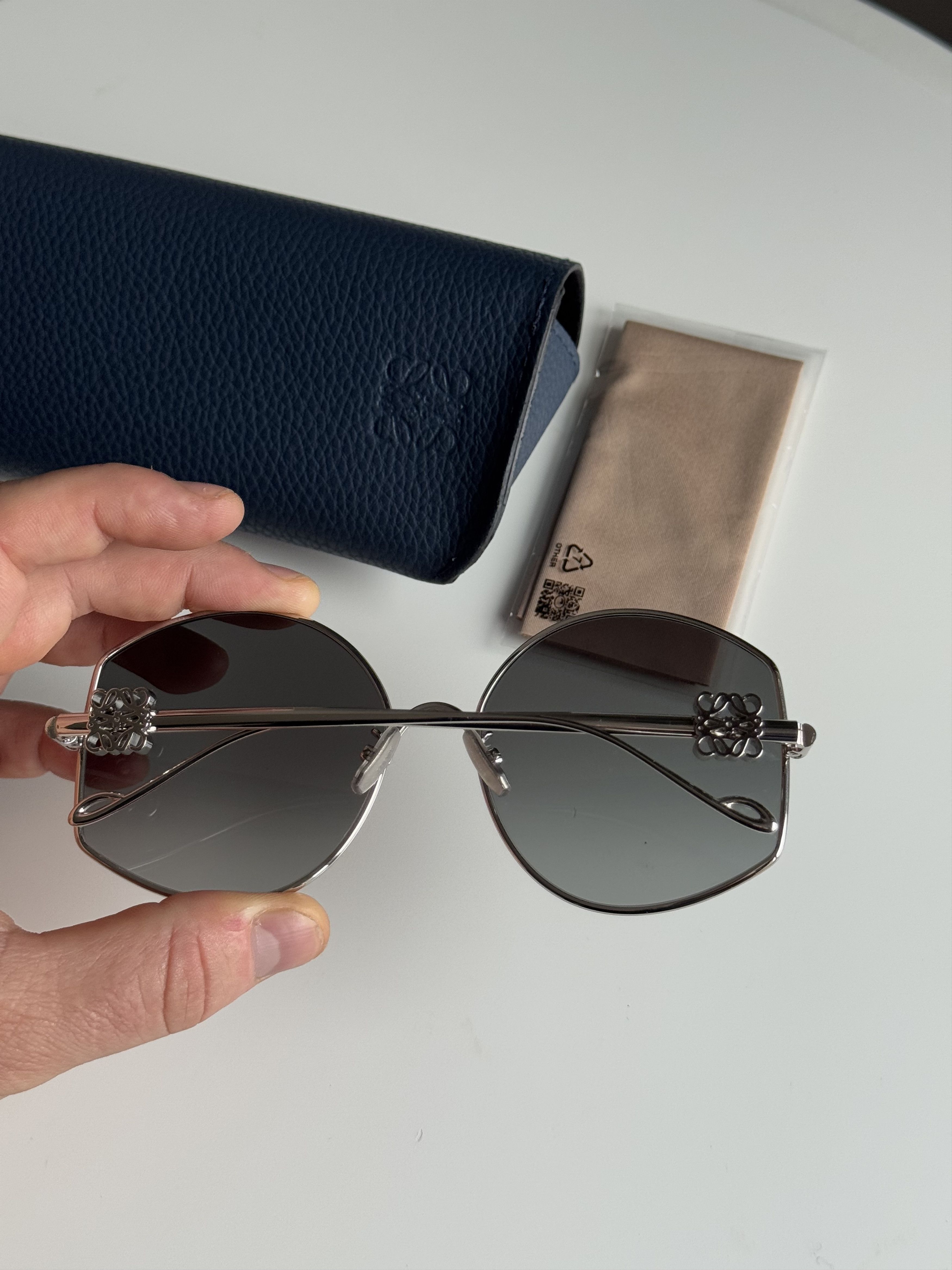 Loewe Loewe Sunglasses Size ONE SIZE - 8 Thumbnail