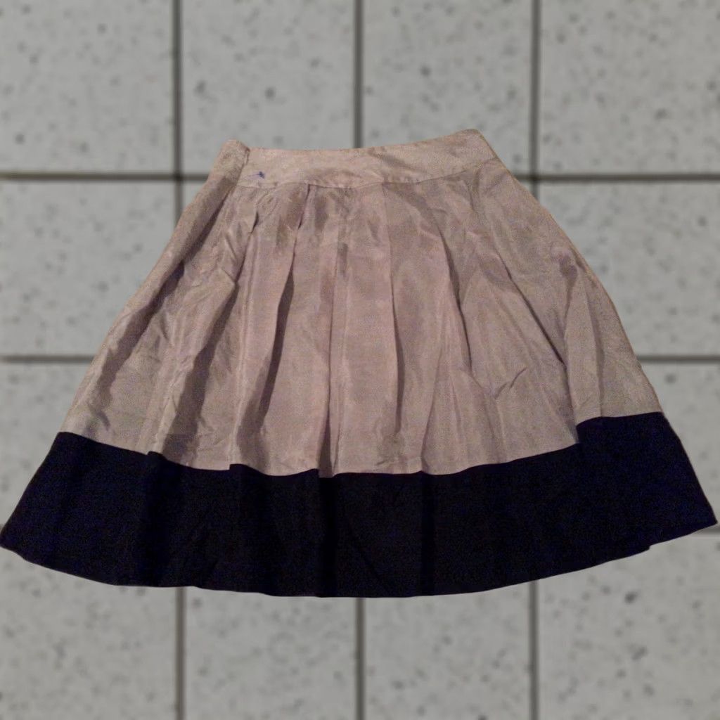 Express Womens Express Skirt 8 Black Khaki | Express Skirt | Women | Size 8 | Knee Length | Black | 23 1/2" Length | 14 1/2" Waist | Regular | 8 | Skirt Size 30" / US 8 / IT 44 - 1 Thumbnail