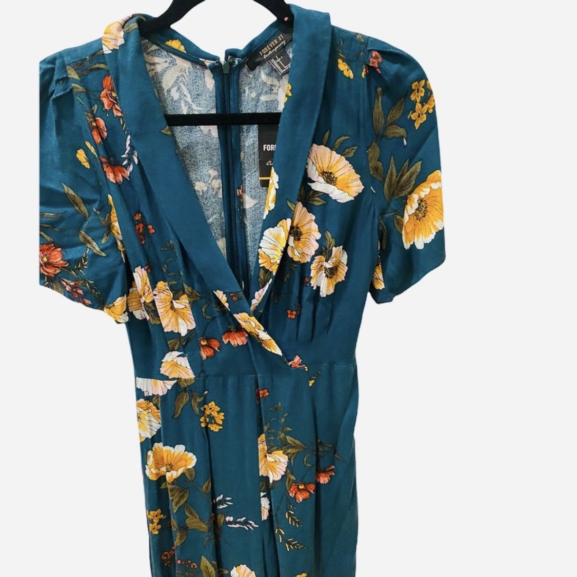 Forever 21 NWT Forever 21 Green Floral Jumpsuit S Size 27" / US 4 / IT 40 - 6 Thumbnail