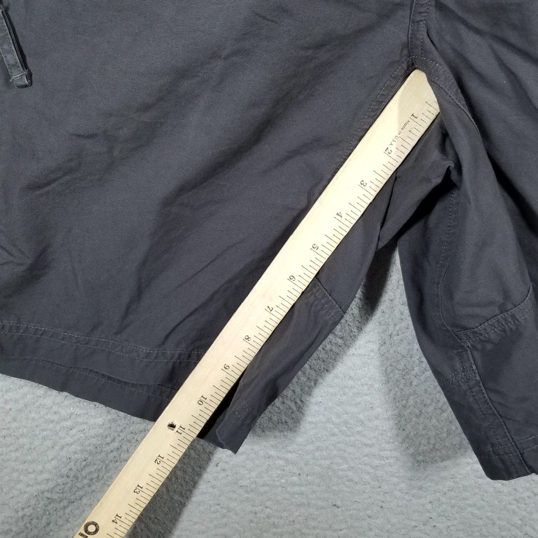 Vintage Columbia Shorts Mens 34 Gray 10 In Inseam Integrated Belt Cargo Hiking AM4001 Size US 34 / EU 50 - 6 Thumbnail