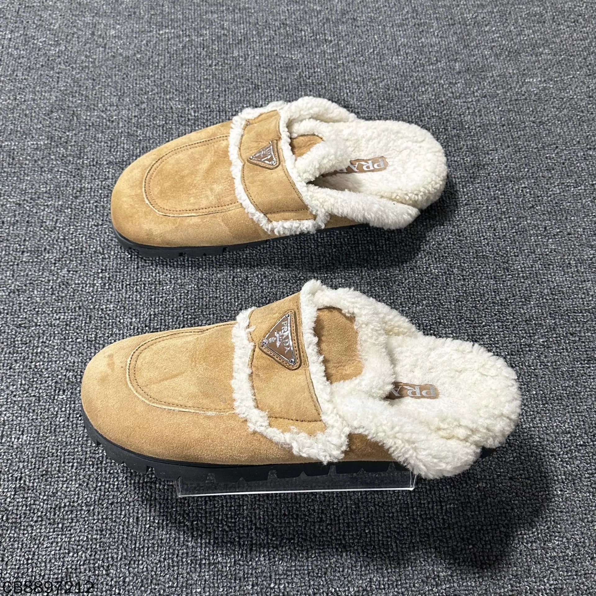 Prada PRADA Triangle Logo Shearling Birkenstock Slide 39 Size US 9 / IT 39 - 3 Thumbnail