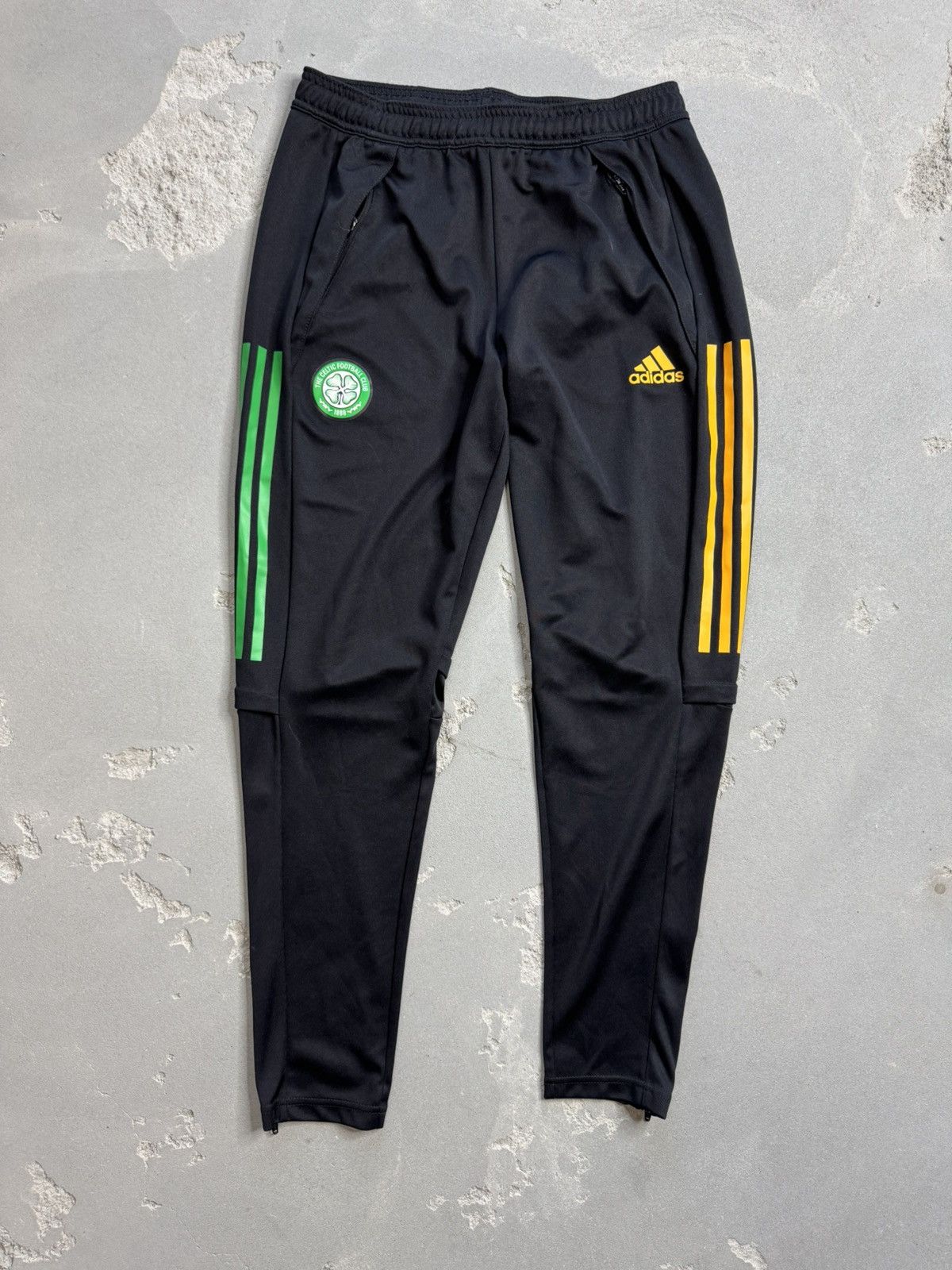 Adidas Soccer joggers adidas Celtic size M Size US 32 / EU 48 - 1 Thumbnail
