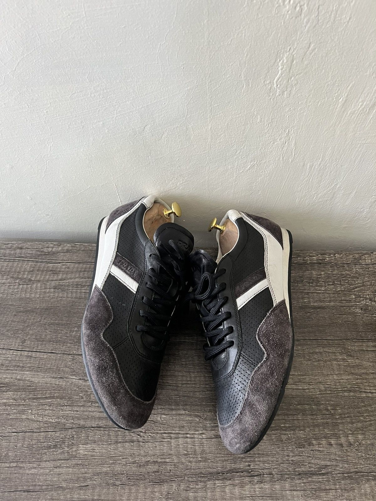 Prada PRADA SPORT PERFORLATED LEATHER AND SUEDE LACE UP LOW Size US 9 / EU 42 - 7 Thumbnail